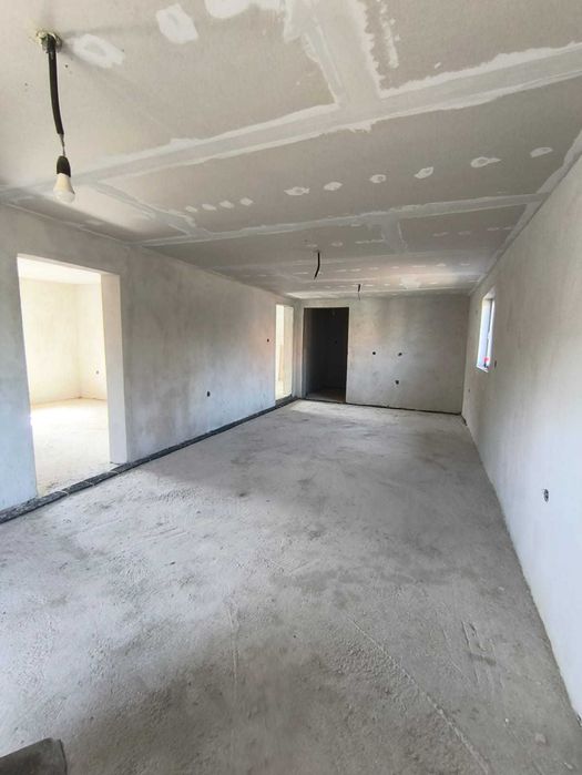 Casa de vânzare semifinisata Bistrița, strada Subcetate