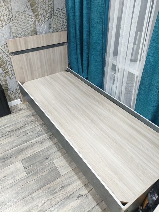 Кровать новая с матрасом
