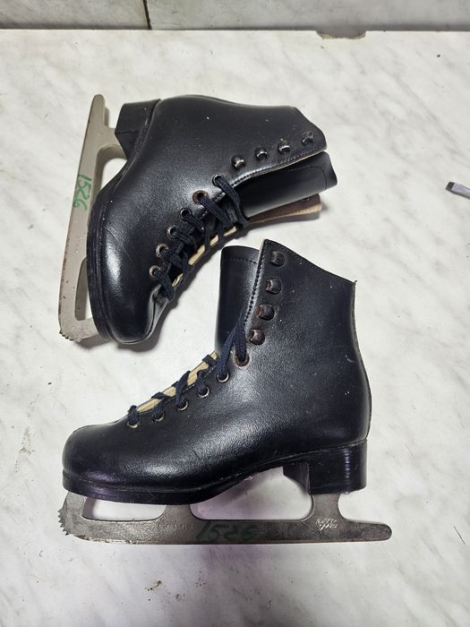 Patine 1526 gheata patinaj artistic   marime 30  (20  cm)