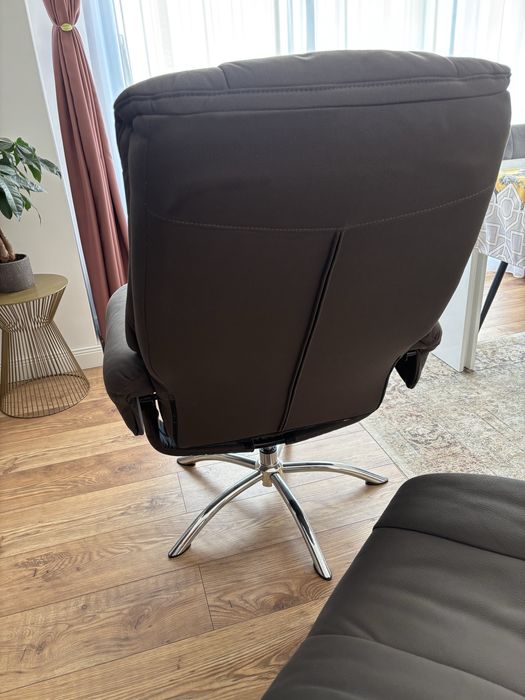 Fotoliu de relaxare + taburet, stare excelentă – ca nou