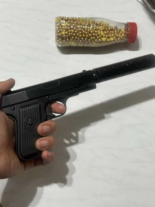 metal pistolet sotiladi