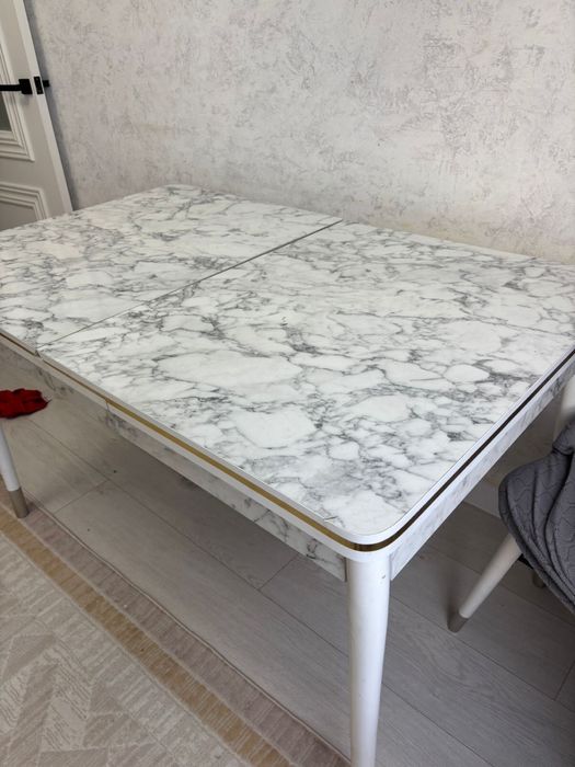 Стол кухонный трансформер.