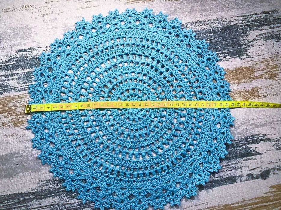 Салфетка интерьерная ,ручной работы.