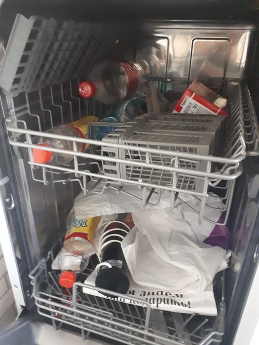 Продам посудомоечную машину