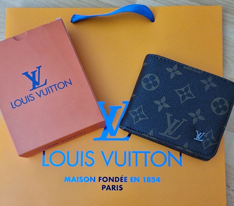 Portofele barbati Louis Vuitton/maro  si negru/cutie inclusa, logo metalic