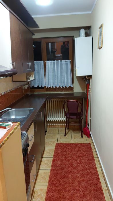 Inchiriez apartamen 2 camere