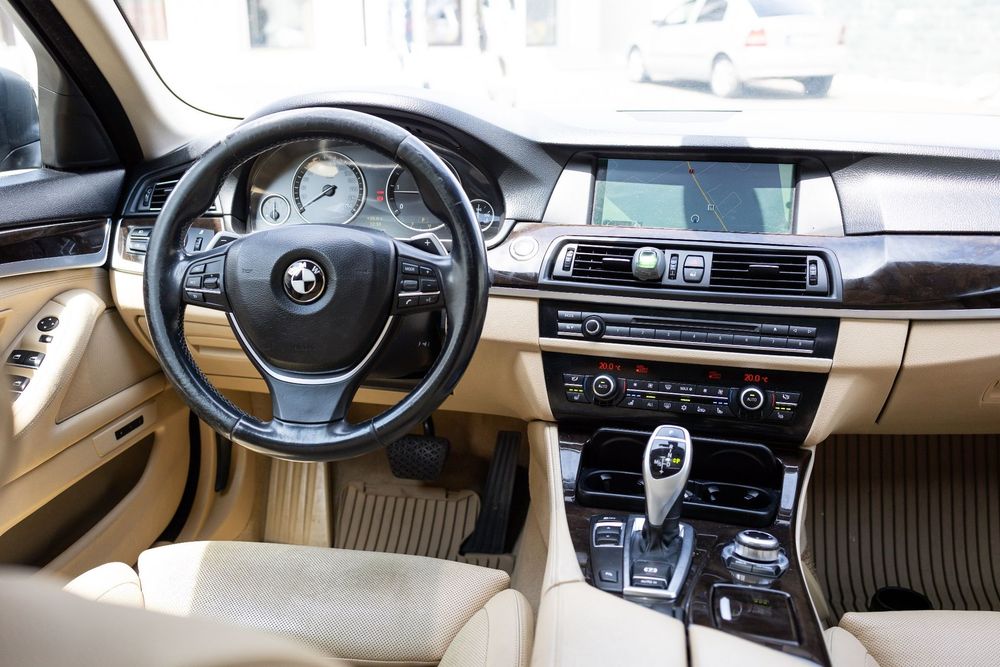 BMW Seria 5 Bmw Seria 5 F10 520D Interior Seria 7 / Ventilatie / Memorii