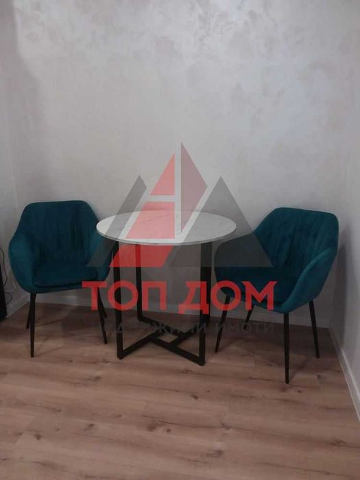 Дава се под наем Двустаен апартамент в Варна, Център - 52 кв.м за 765 € - Снимка #2