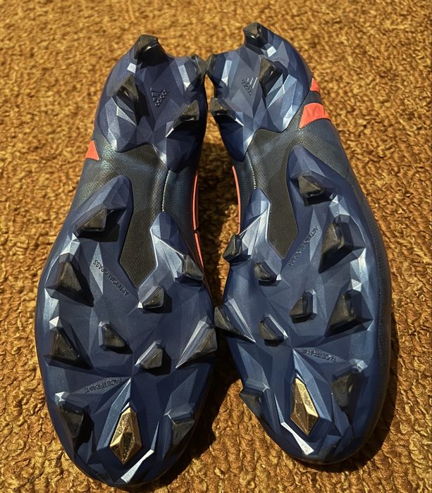 Професионални футболни обувки Adidas Predator Edge 1 AG