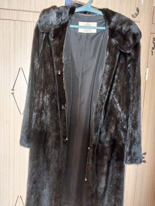 Продам шубу норковую.