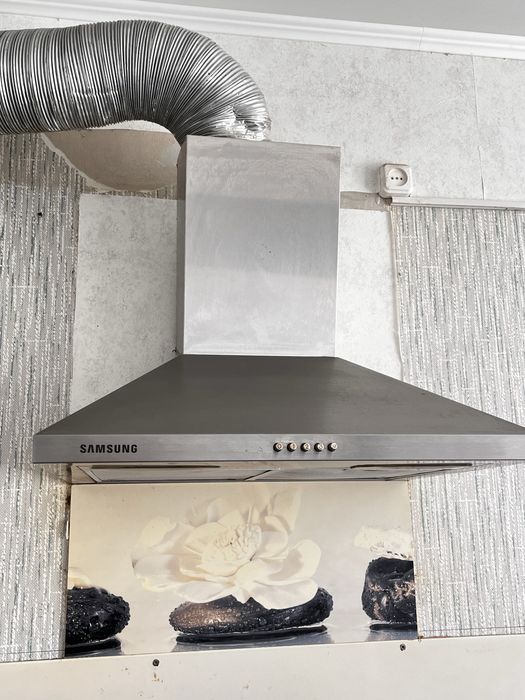 Кухонная вытяжка Samsung