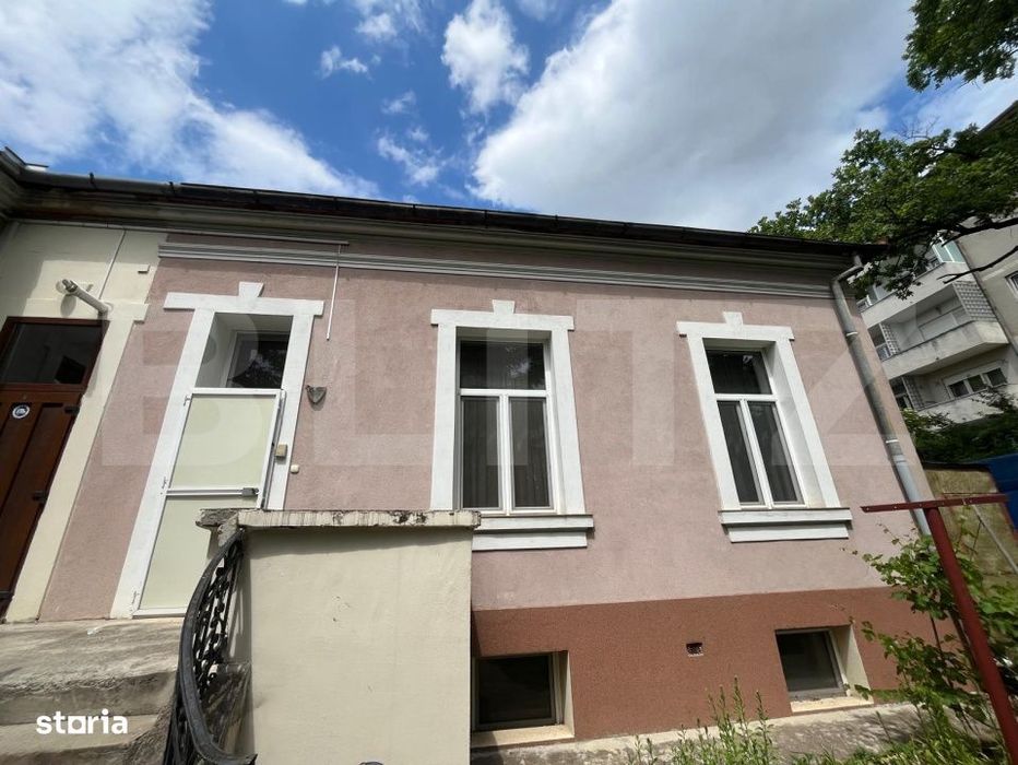 Casa de vanzare, 63 mp, strada Republicii, zona Centrala