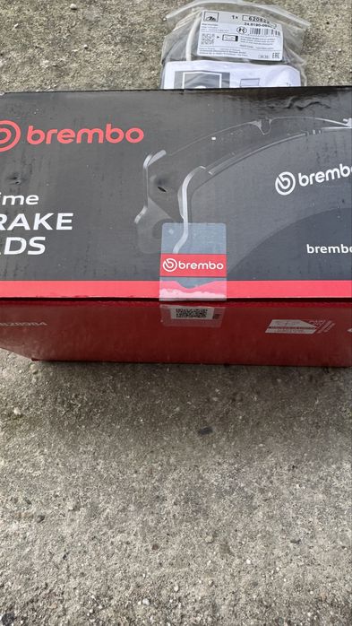 Спирачни дискове и накладки BREMBO за Range Rover