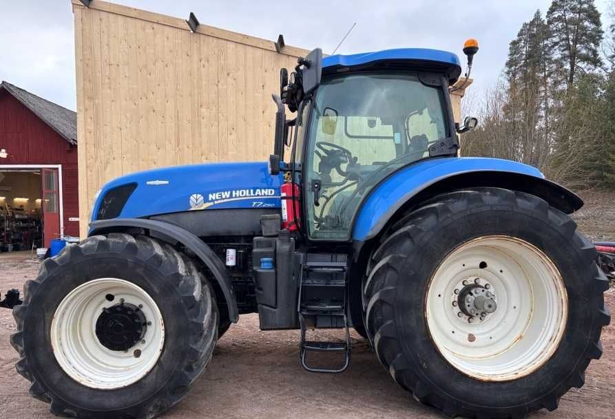 2012 Трактор New Holland T7.250