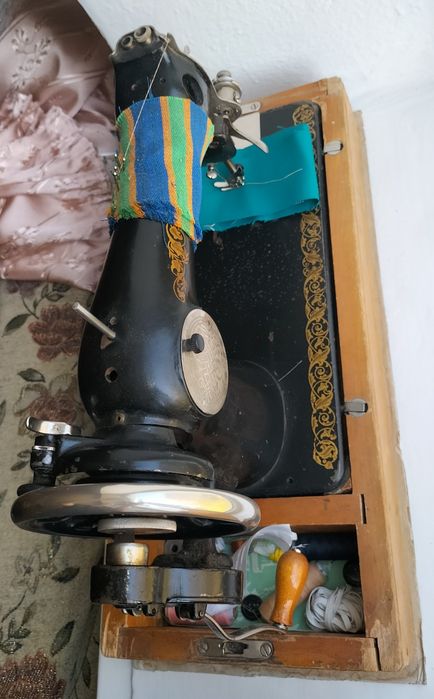 Швейная машинка б/у
