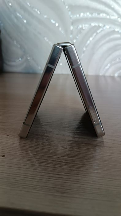 Samsung Z Flip 5 8/256