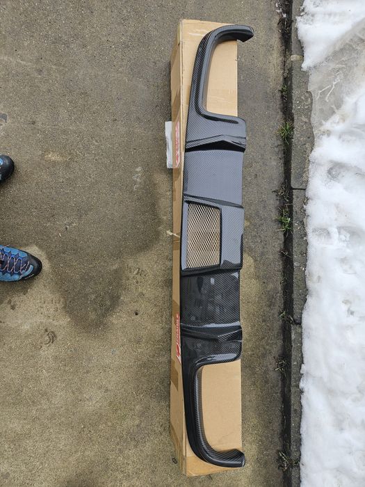 Заден дифузер от карбонови нишки за mercedes w219 CLS63 2007 до 2011