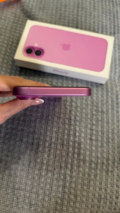Продам iPhone 16 plus