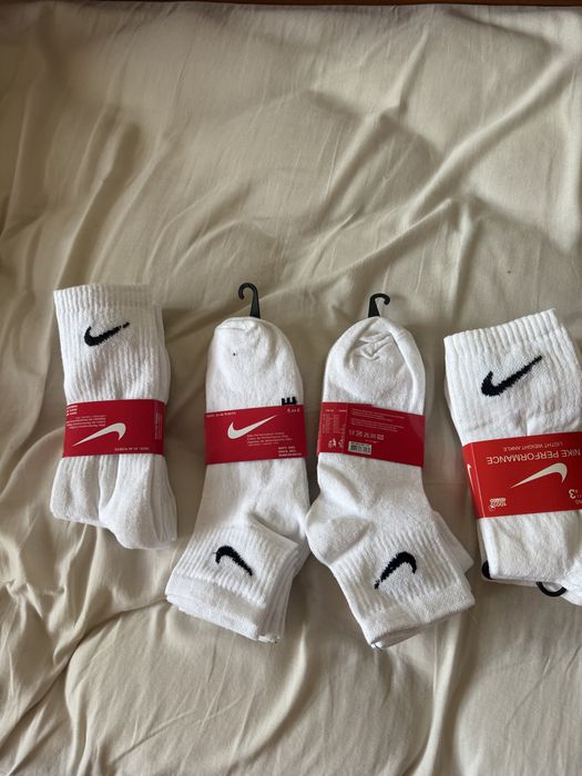Чорапи на Nike.