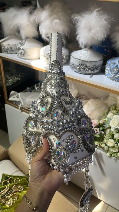 Подается платье на узату