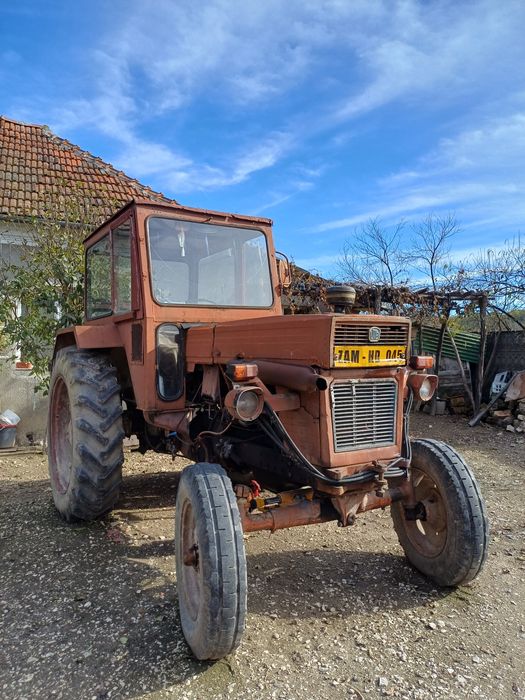 Vand tractor U 650 si utilaje