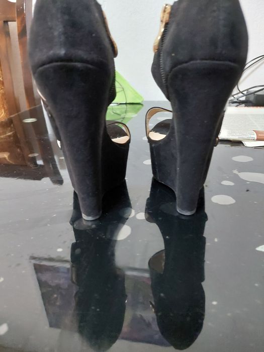 Дамски обувки като нови