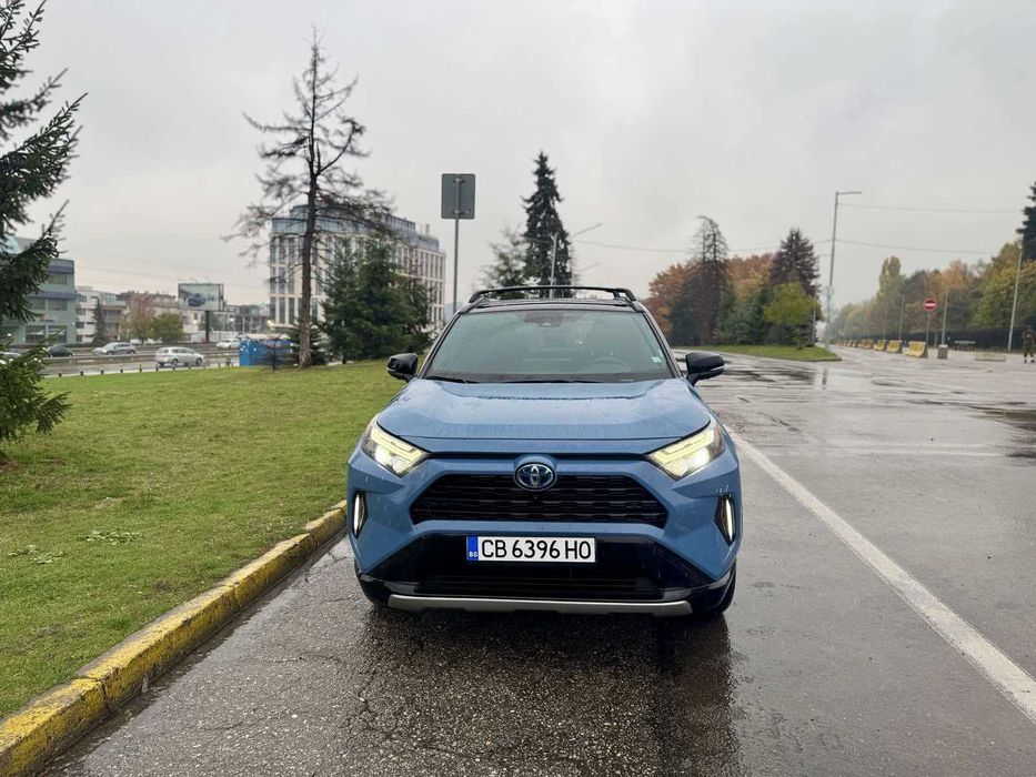 Toyota Rav4 XSE 2.5 Hybrid 222к.с.