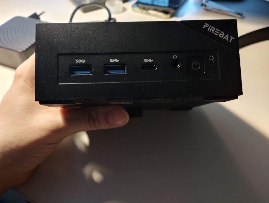 Неттоп FIREBAT AM02 IG6616N8 черный