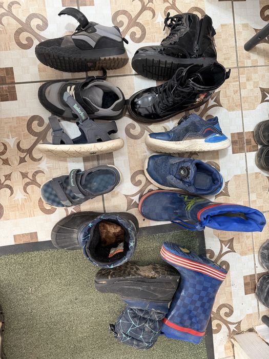 Детская обувь и кроссовки