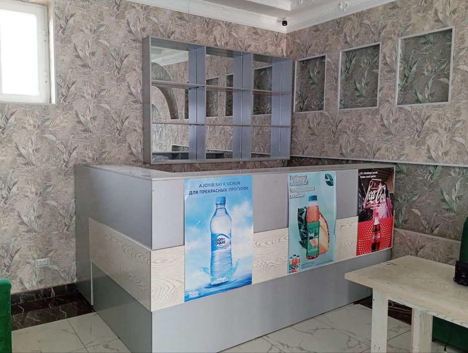 Тайер бизнес учун жой Икки каватли умумий овкатланиш учун чойхона