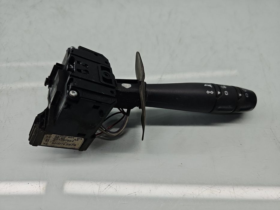 Maneta semnalizare Dacia Logan (LS) [Fabr 2004-2012] 8200792579