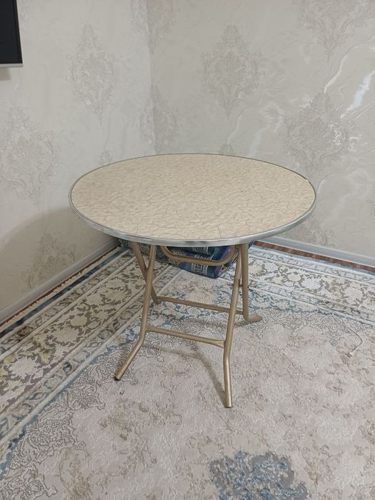 Круглий столь складной