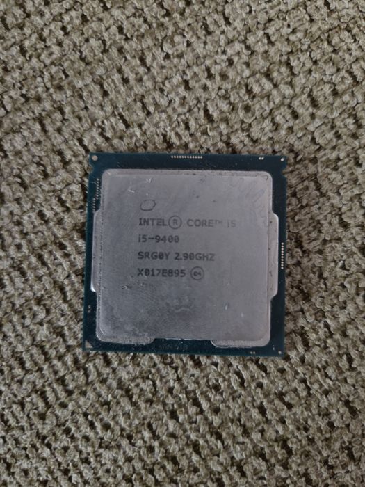 procesor i5-9400 + cooler stock