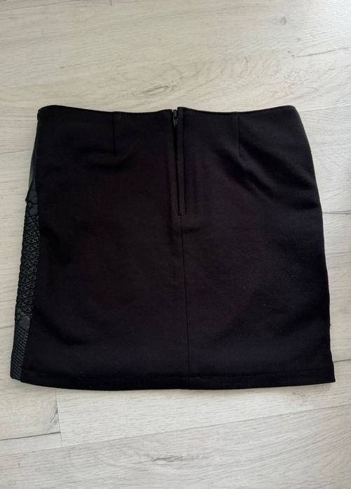 Поли с висока талия