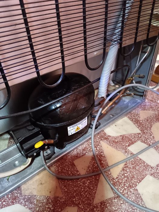 Frigider Beko defect