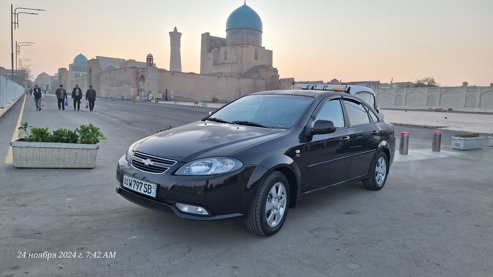 Срочно жентра сотилади