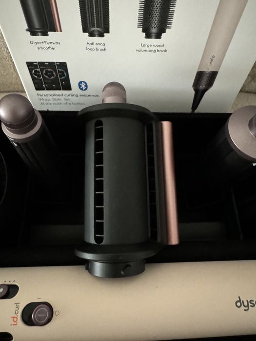 Dyson Airwrap ID Pink Ceramic, testat de 2 ori