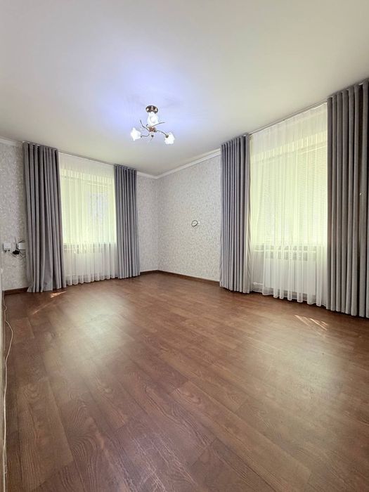 Чиланзар-13 кв  2/1/4. 40 м2 Срочно Продам квартиру