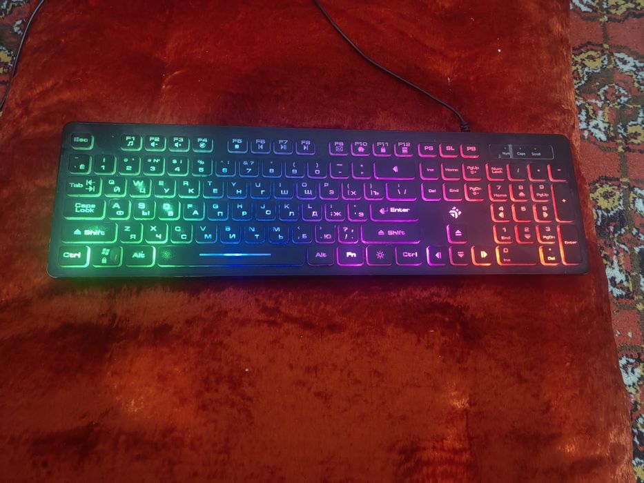 Yonib turadigan klaviatura