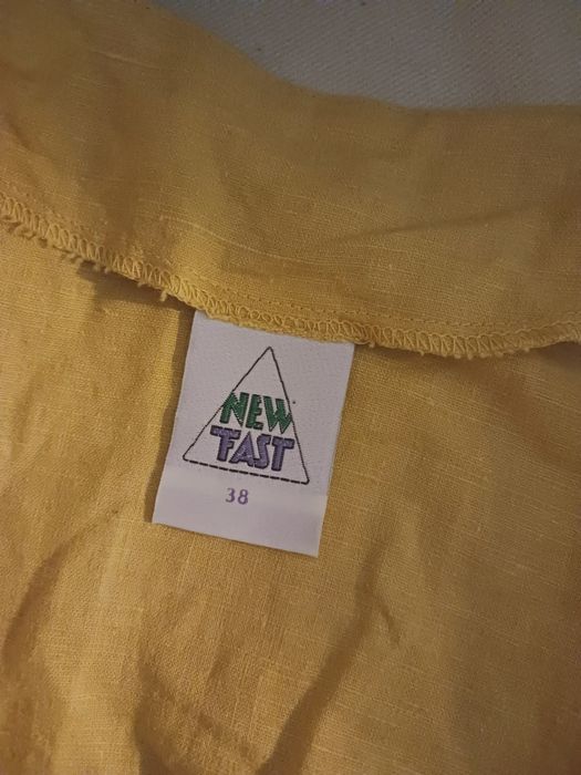 Cămașă din in mai mult decât deosebită, cu detalii fine