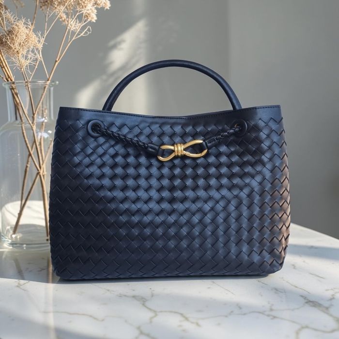 Нова луксозна плетена дамска чанта