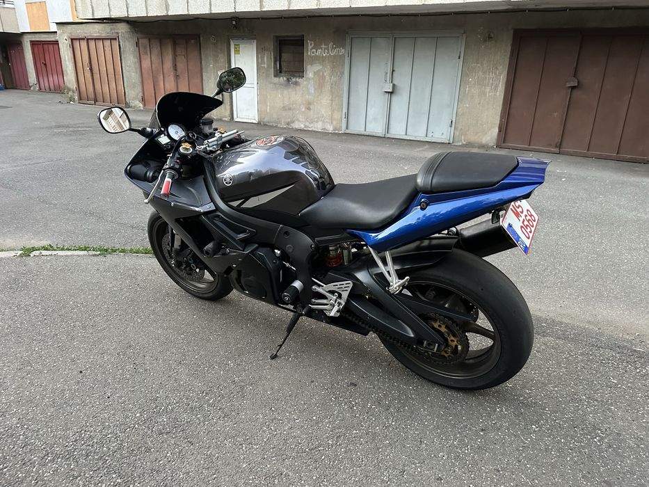 Vand   Yamaha  r6  an fb 2004!