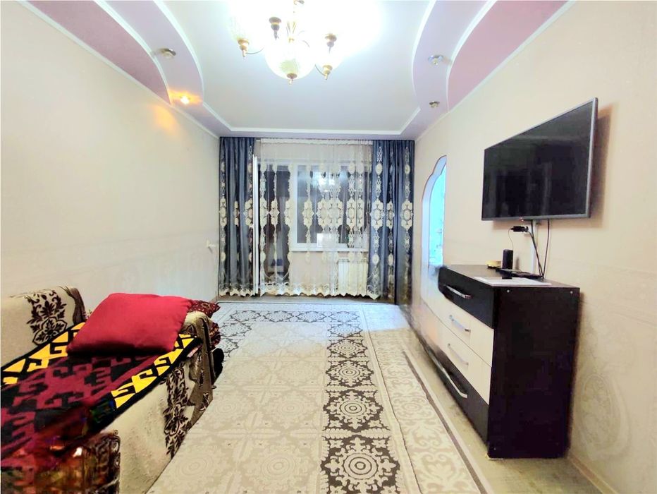 Продам 2 комнатную квартиру 7 микрорайон