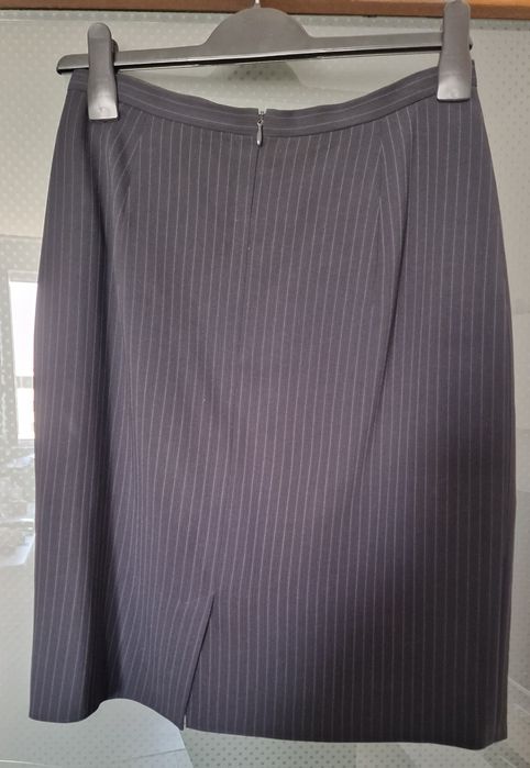 Fusta cu dungi dreapta