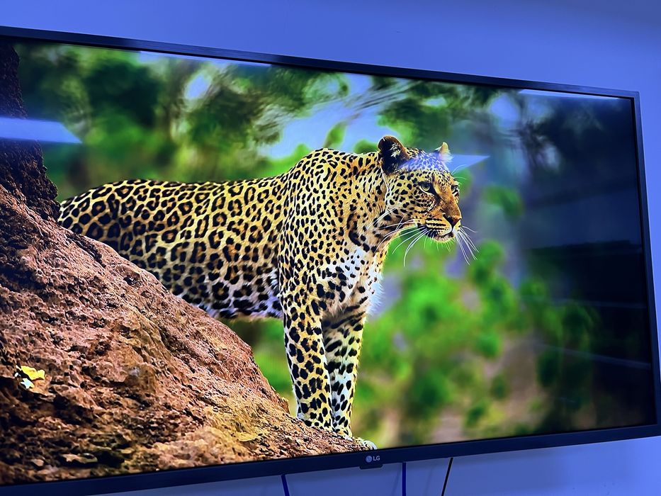 Телевизор LG оригинал смарт ютуб