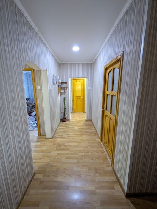 Продается 5 комн квартира