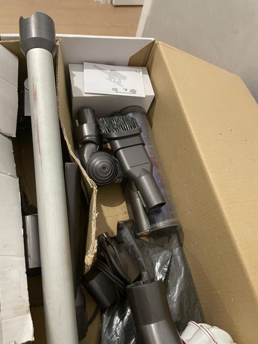 Пылесос Dyson V7 card free