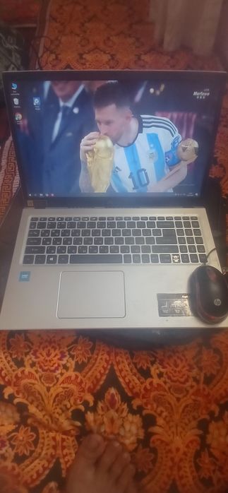 Noutbook acer  sotiladi olxdan yozila