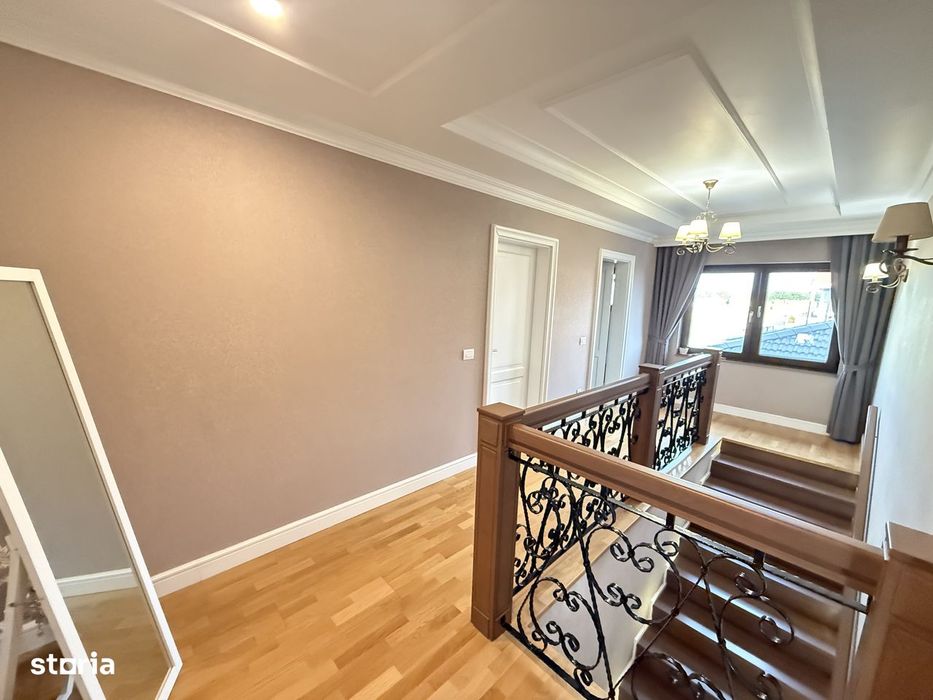 Casa premium de vânzare , strada Muntele Carmel — Sanmartin
