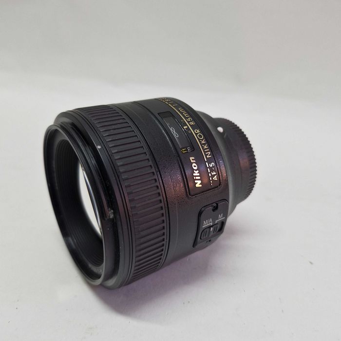 Liquid Money vinde - Obiectiv Nikon 85mm 1:1.8G - Obiectiv AF-S NIKKOR